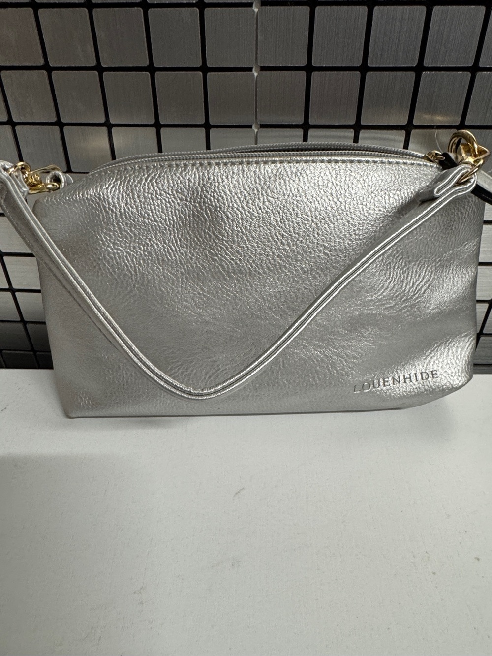 LOUENHIDE Metallic Silver Shoulder Bag